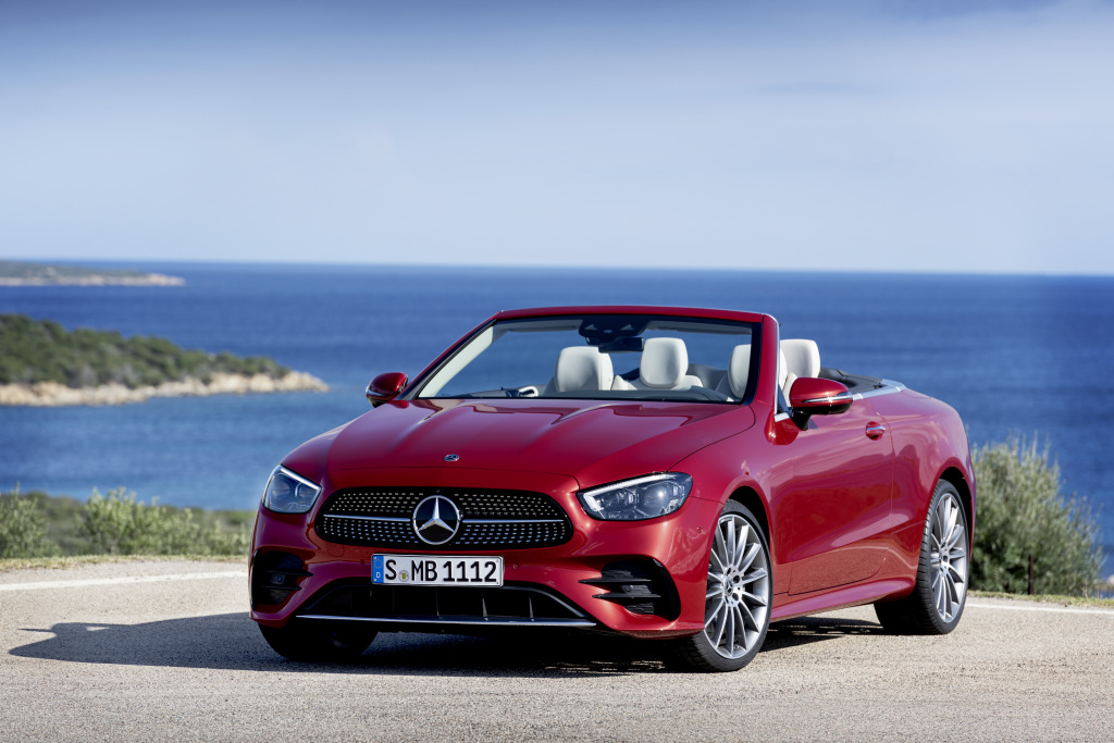 Mercedes E cabriolet | novinka 2020 | sportovně luxusní cabriolet | nový model | první objednávky online